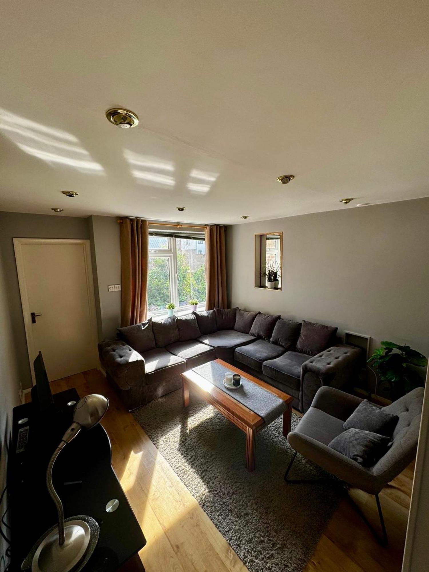 Amazing En-Suite Apartment In Finchley Central London Bagian luar foto