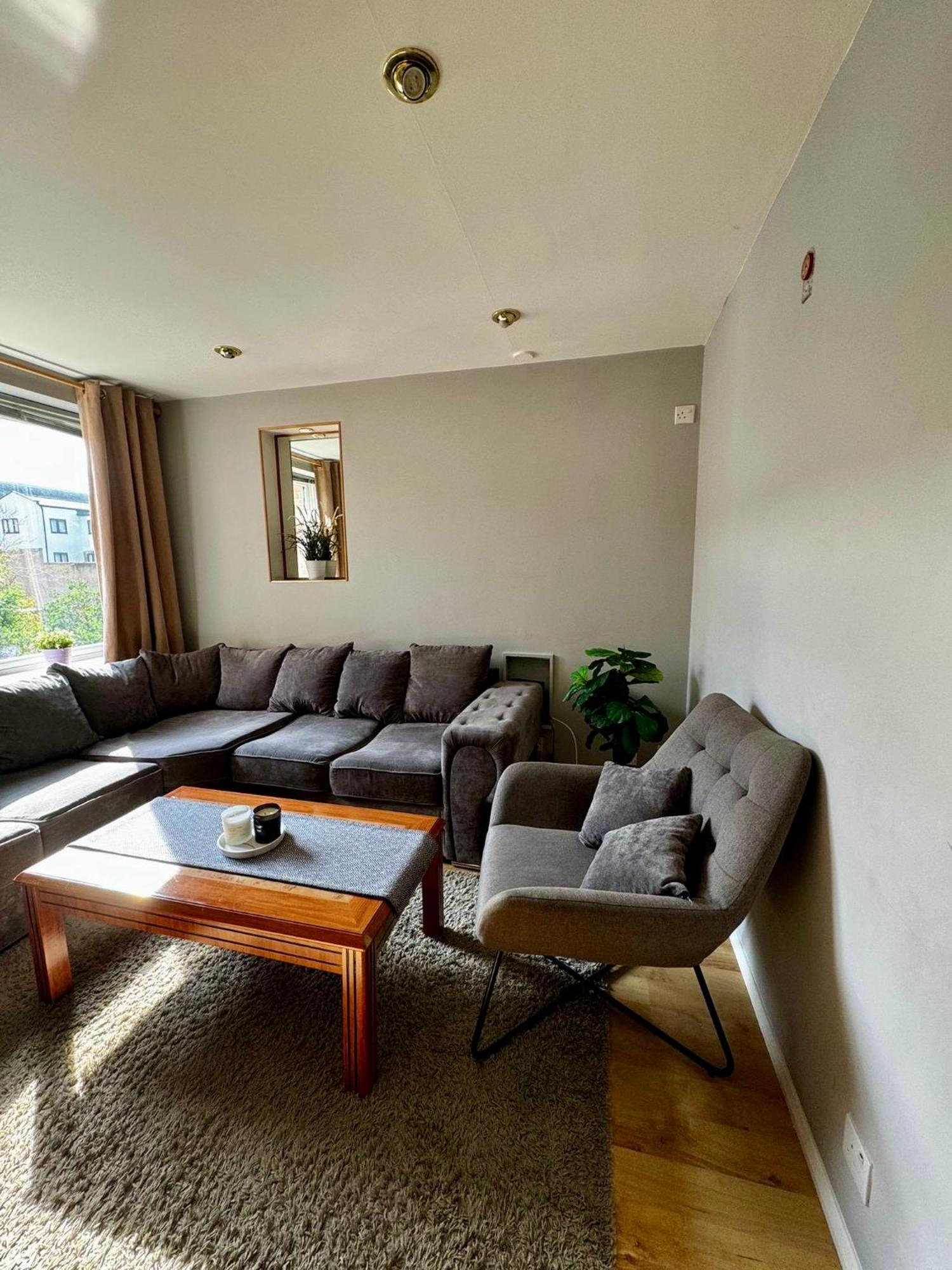 Amazing En-Suite Apartment In Finchley Central London Bagian luar foto