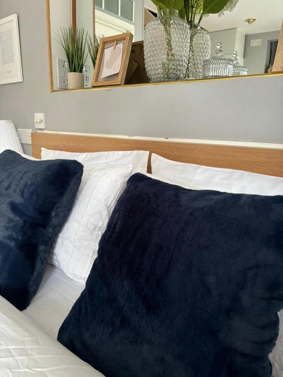 Amazing En-Suite Apartment In Finchley Central London Bagian luar foto